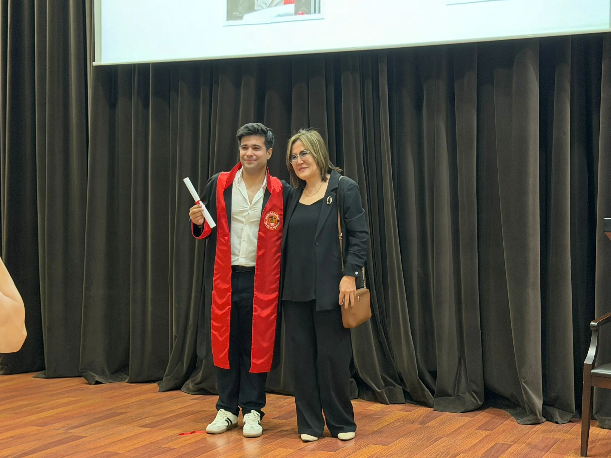 Selçuk Üniversitesi Rus Dili ve Edebiyatı Bölümünde Mezuniyet Coşkusu